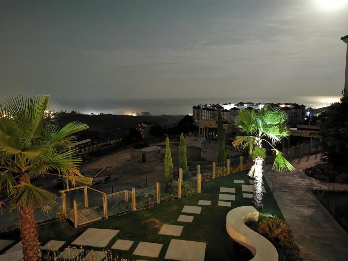 Seaside Serenity - Stylish Apartment With Spectacular Views Manilva Εξωτερικό φωτογραφία