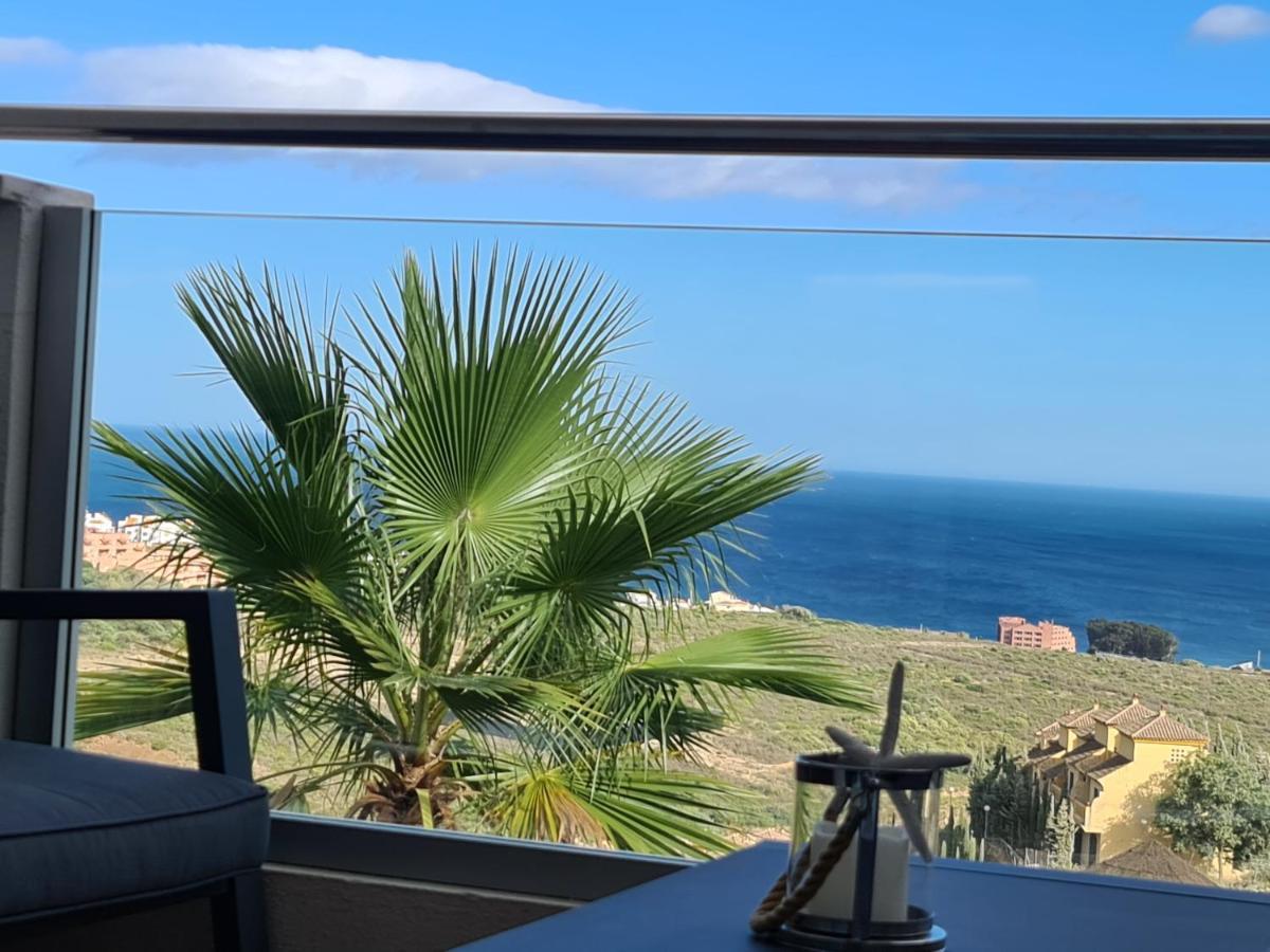 Seaside Serenity - Stylish Apartment With Spectacular Views Manilva Εξωτερικό φωτογραφία