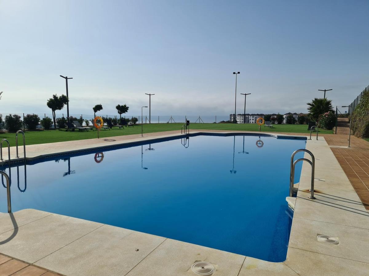 Seaside Serenity - Stylish Apartment With Spectacular Views Manilva Εξωτερικό φωτογραφία