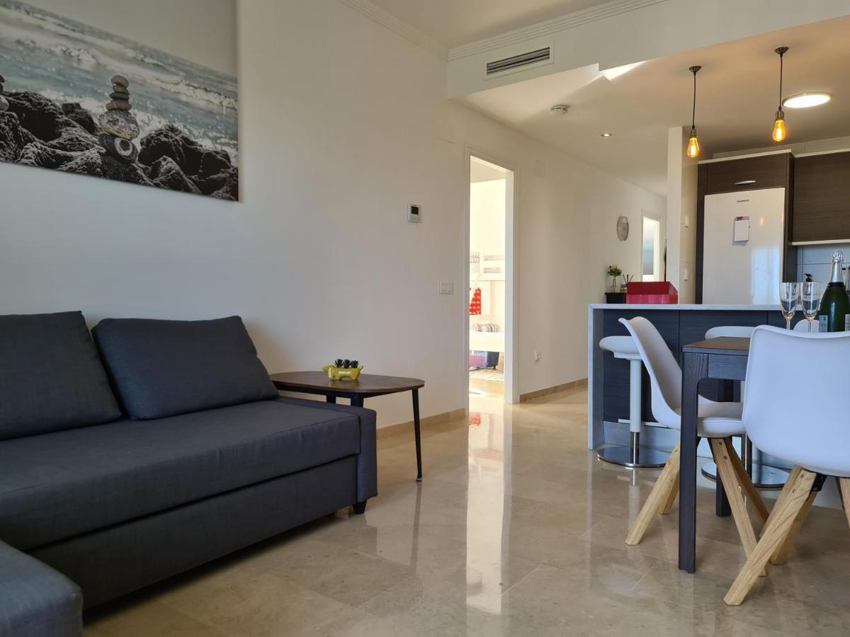 Seaside Serenity - Stylish Apartment With Spectacular Views Manilva Εξωτερικό φωτογραφία