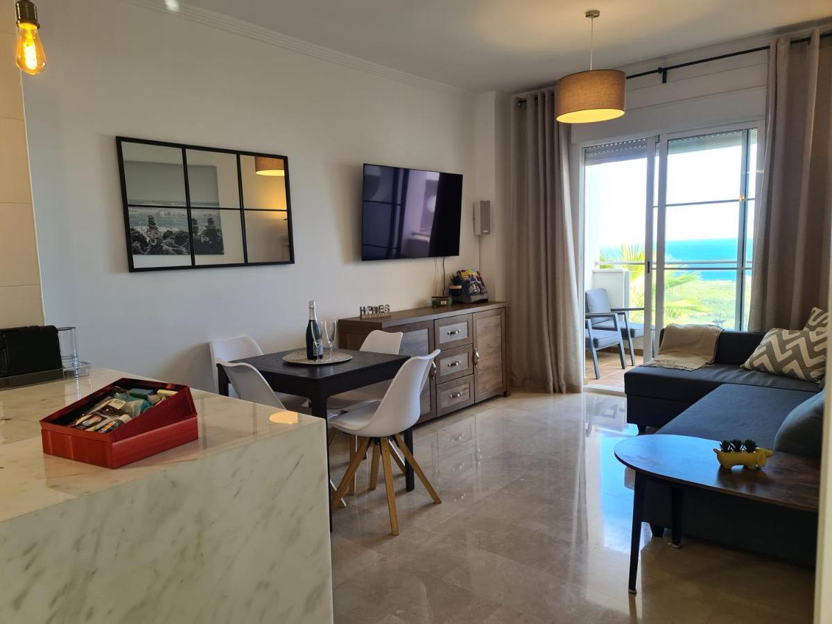 Seaside Serenity - Stylish Apartment With Spectacular Views Manilva Εξωτερικό φωτογραφία