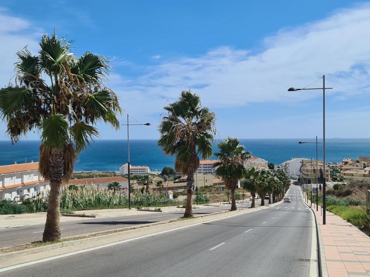Seaside Serenity - Stylish Apartment With Spectacular Views Manilva Εξωτερικό φωτογραφία