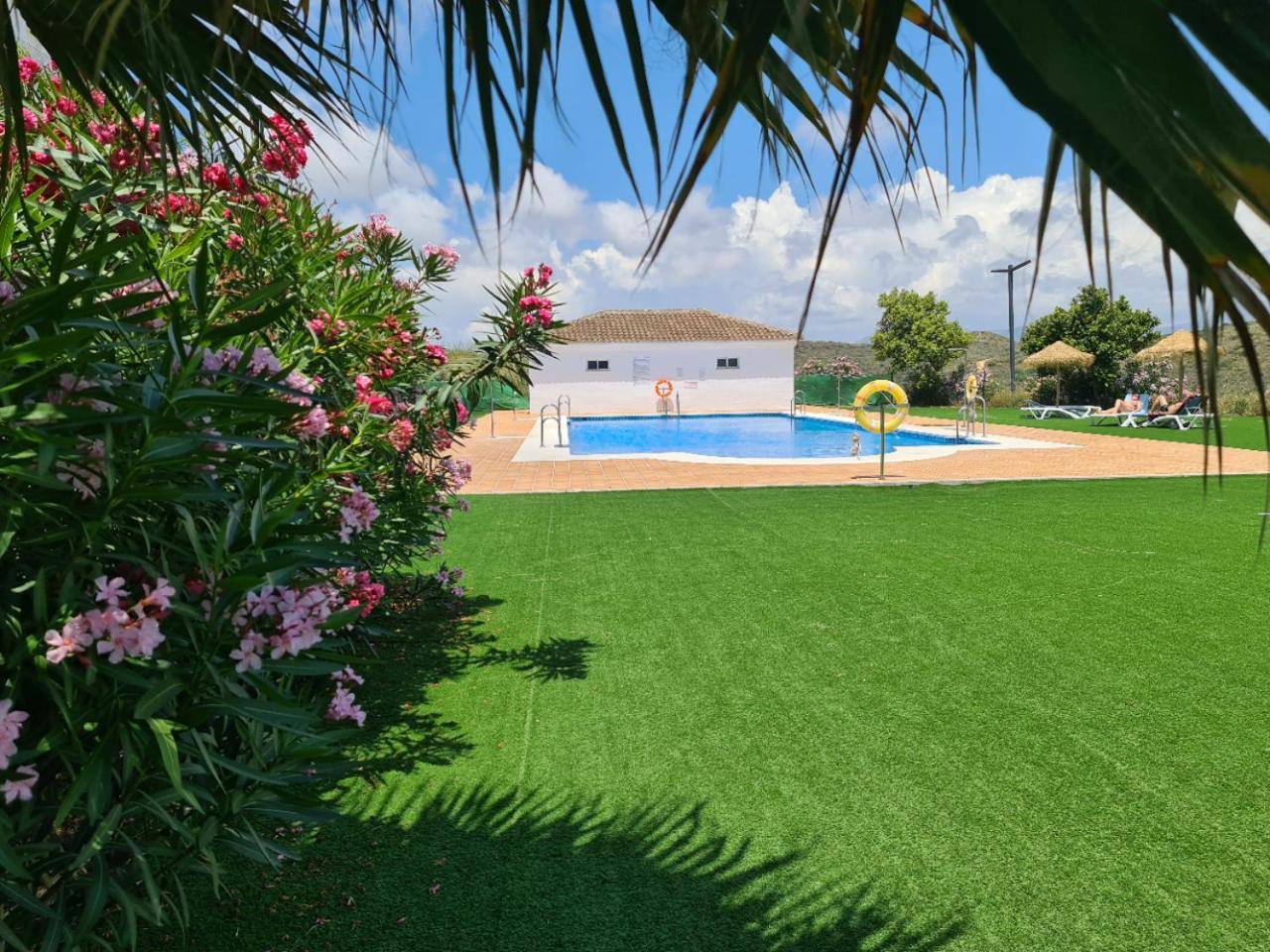 Seaside Serenity - Stylish Apartment With Spectacular Views Manilva Εξωτερικό φωτογραφία