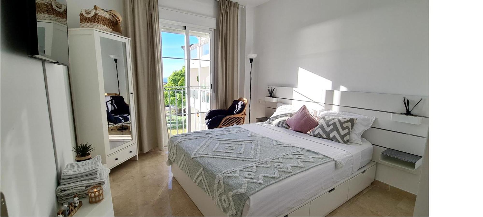 Seaside Serenity - Stylish Apartment With Spectacular Views Manilva Εξωτερικό φωτογραφία
