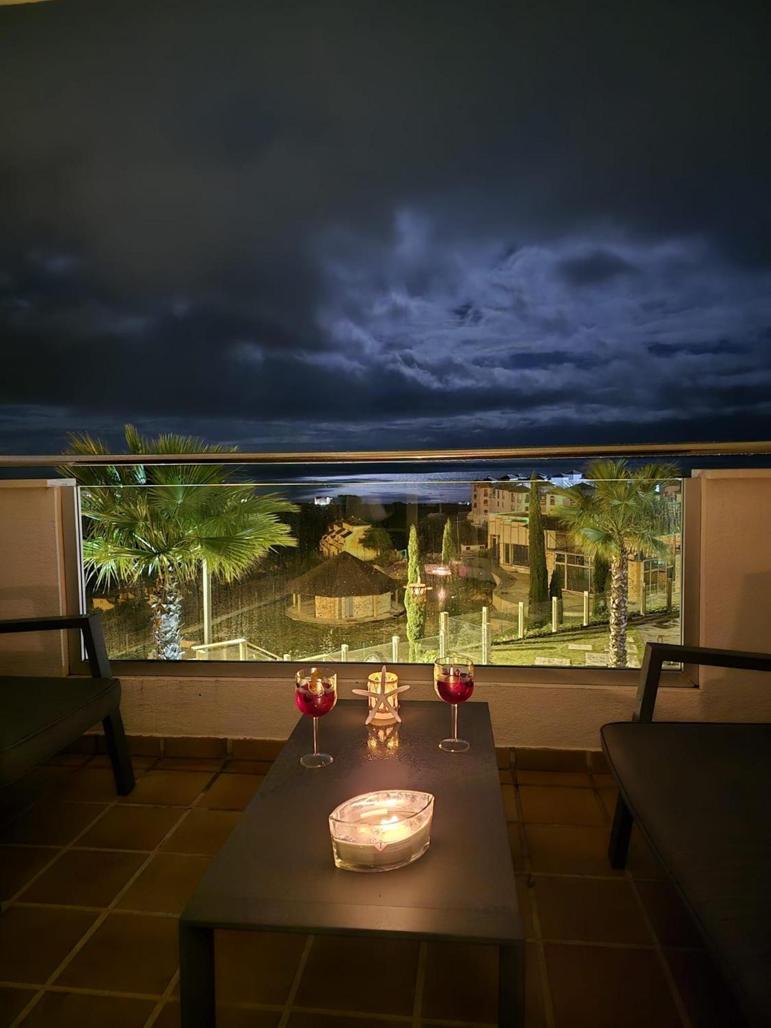 Seaside Serenity - Stylish Apartment With Spectacular Views Manilva Εξωτερικό φωτογραφία