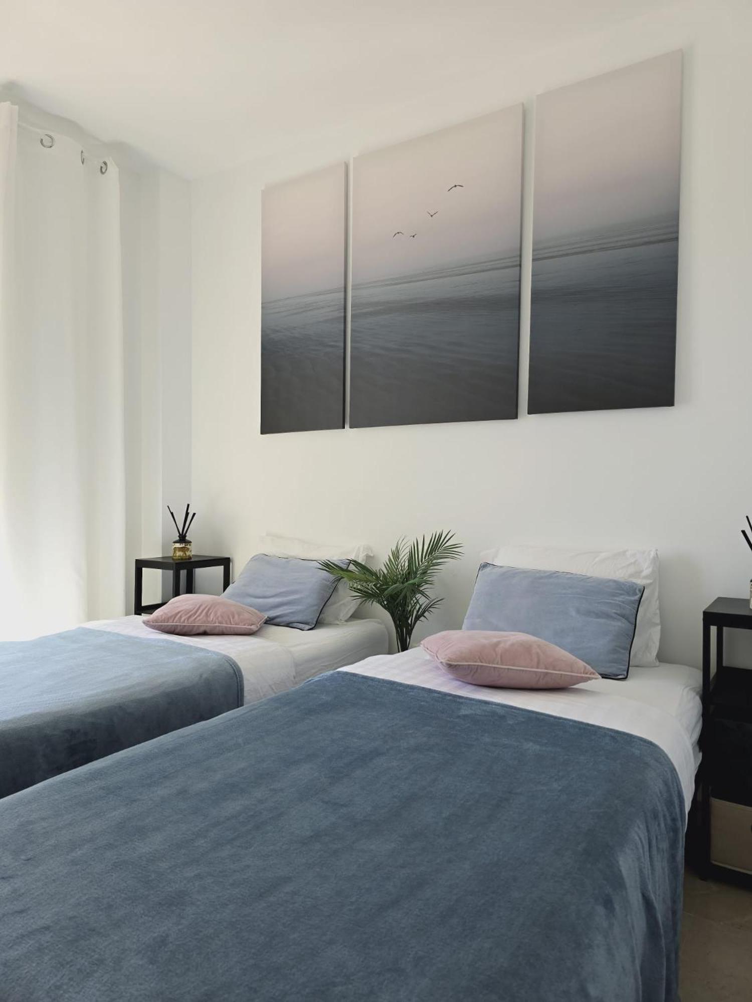 Seaside Serenity - Stylish Apartment With Spectacular Views Manilva Εξωτερικό φωτογραφία